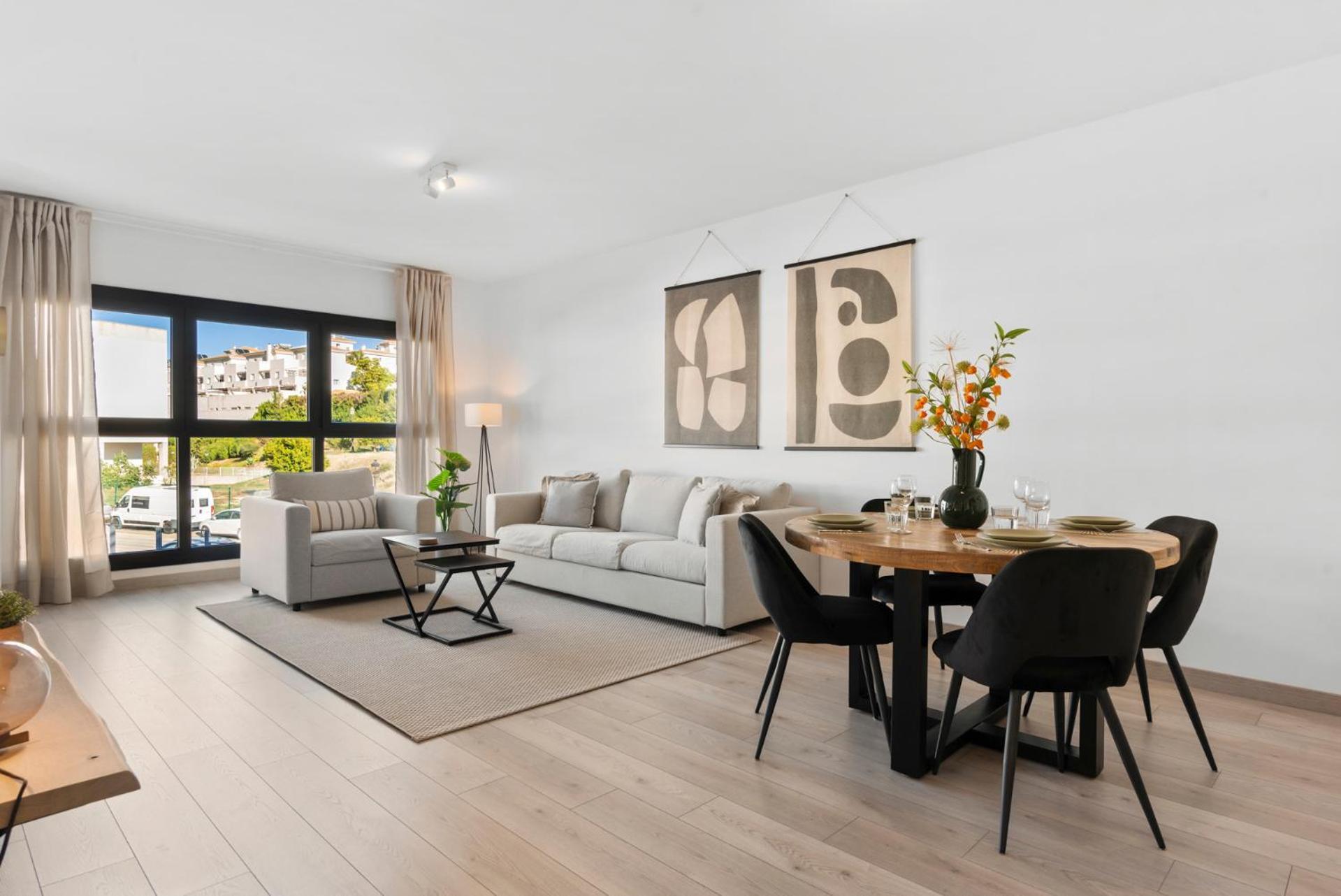 Beautiful 2-Bedroom Apartment Near Center And Beach Эстепона Экстерьер фото