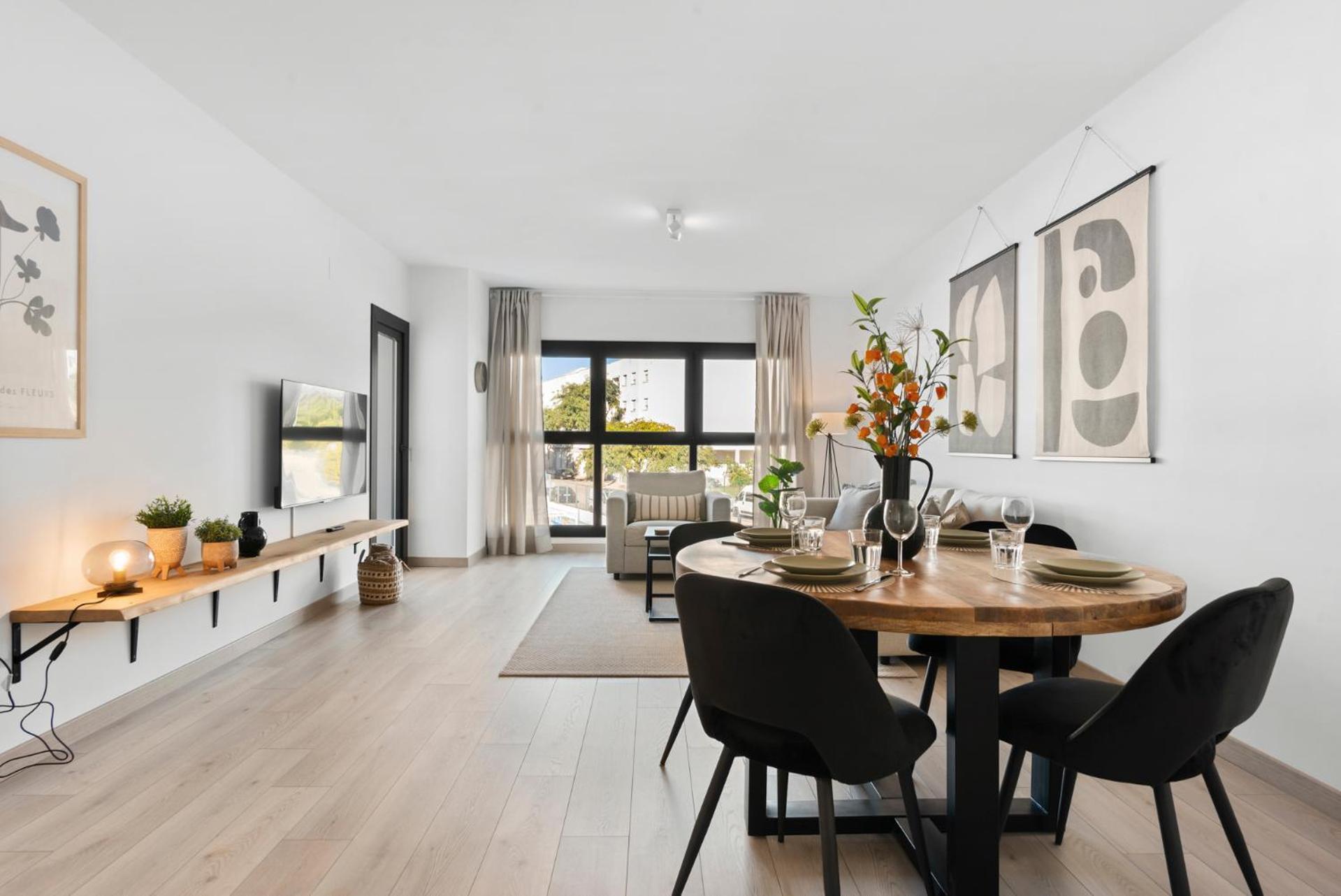 Beautiful 2-Bedroom Apartment Near Center And Beach Эстепона Экстерьер фото